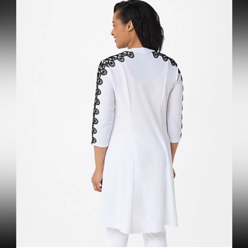 Dennis Basso Caviar Crepe Duster with Lace Trim Black with white trim with pants - Picture 3 of 7